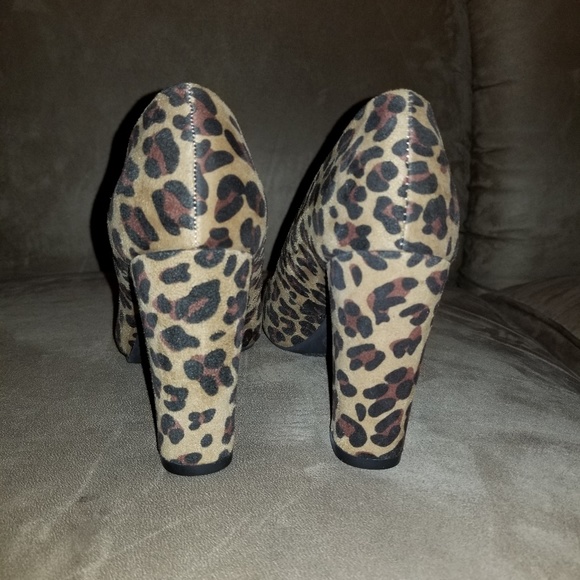 Shoes - Picture 3 of 5